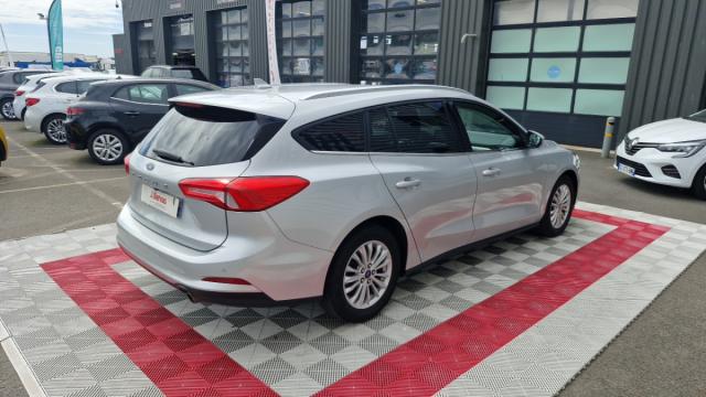 Ford Focus image 6