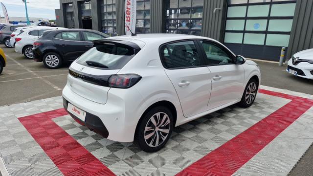 Peugeot 208 image 3