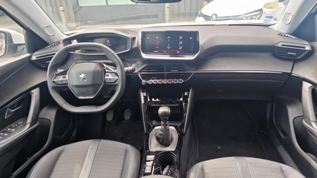 Peugeot 2008 image 6