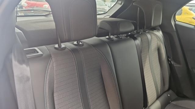 Peugeot 2008 image 4