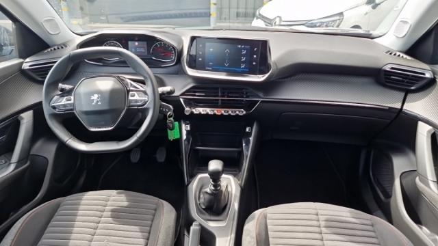 Peugeot 2008 image 6