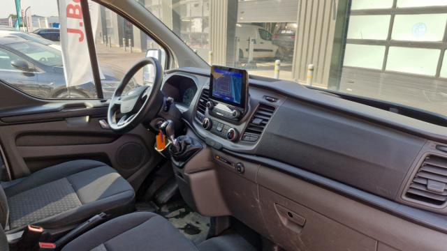 Ford Transit Custom image 9