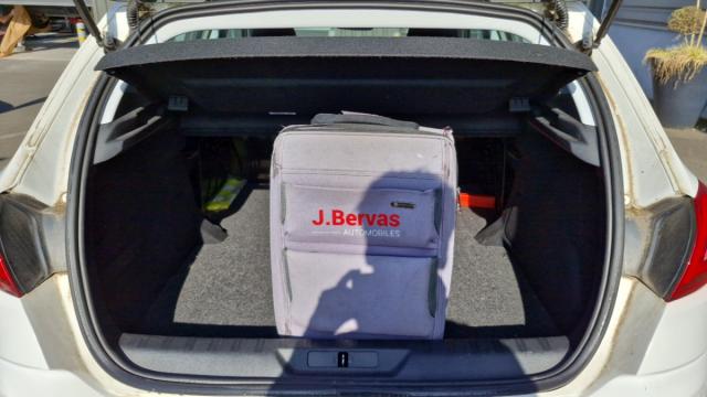 Peugeot 308 image 7