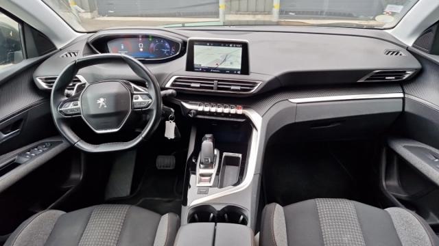 Peugeot 3008 image 3