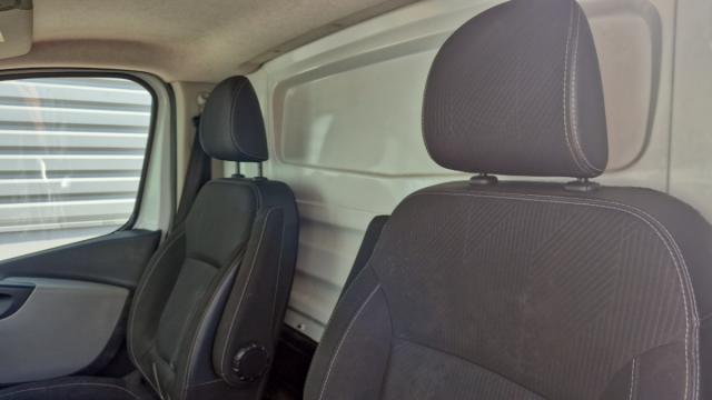 Renault Trafic image 9