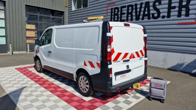 Renault Trafic image 1