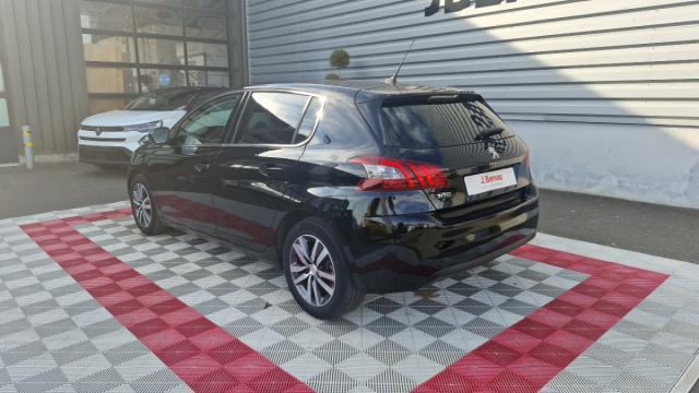 Peugeot 308 image 8