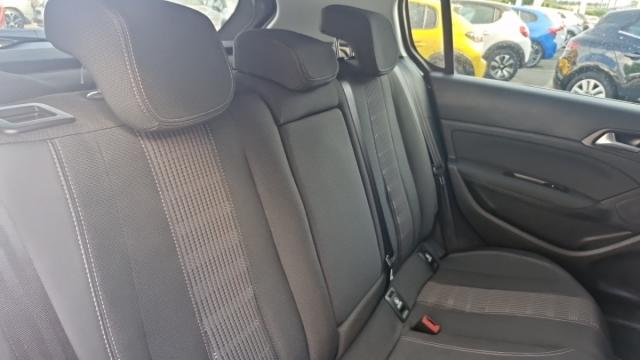 Peugeot 308 image 6