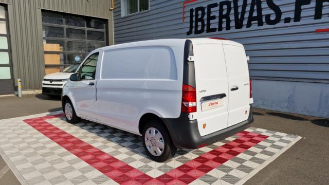 Mercedes Benz Vito image 5