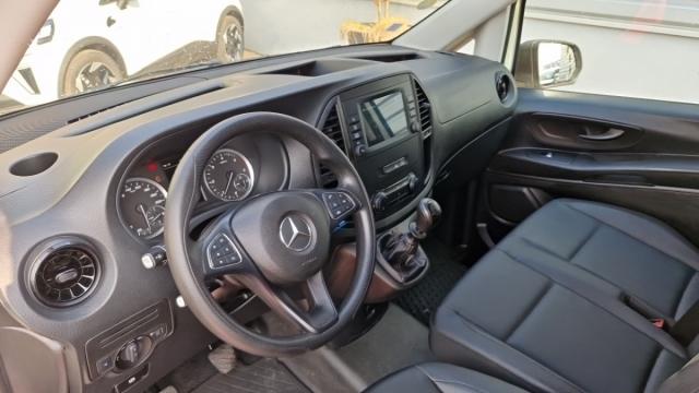 Mercedes Benz Vito image 2