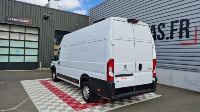 Peugeot Boxer image 1