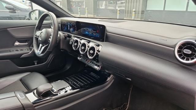 Mercedes Benz Cla Shooting Brake image 1