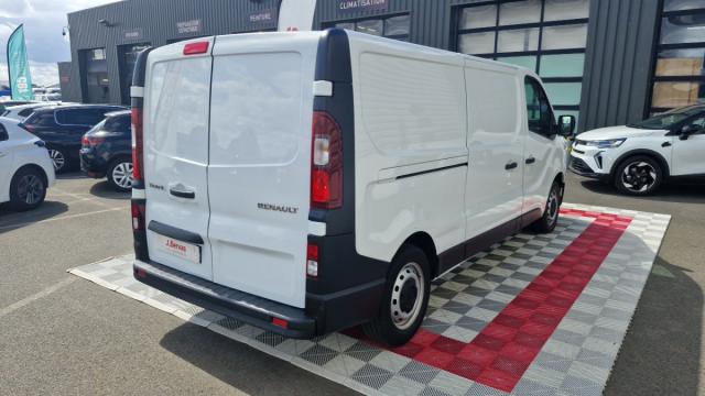 Renault Trafic image 1