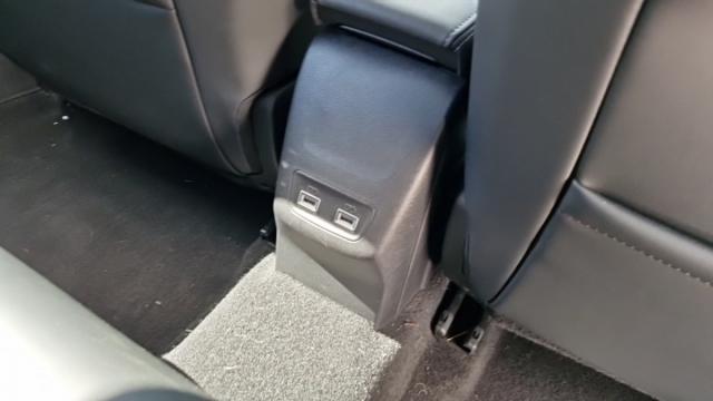Peugeot 208 image 3