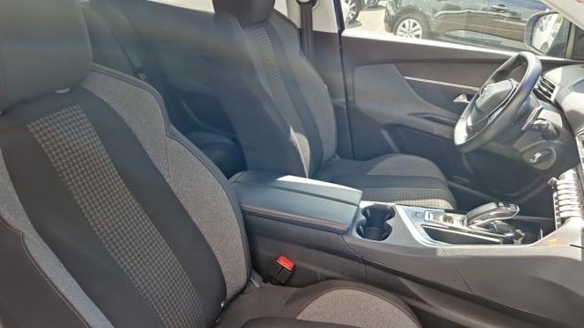 Peugeot 3008 image 8