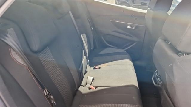 Peugeot 3008 image 9