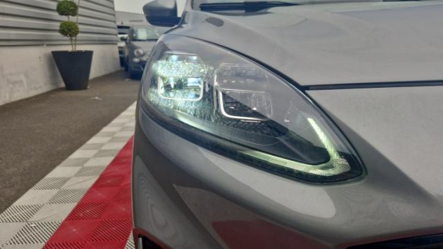 Ford Kuga image 8