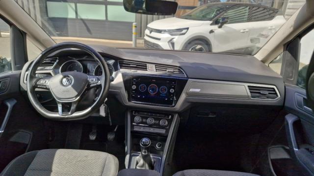 Volkswagen Touran image 9