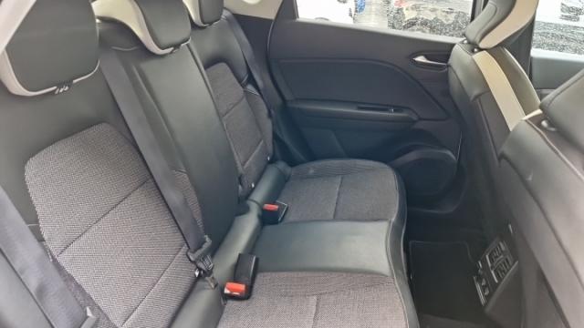 Renault Captur image 2