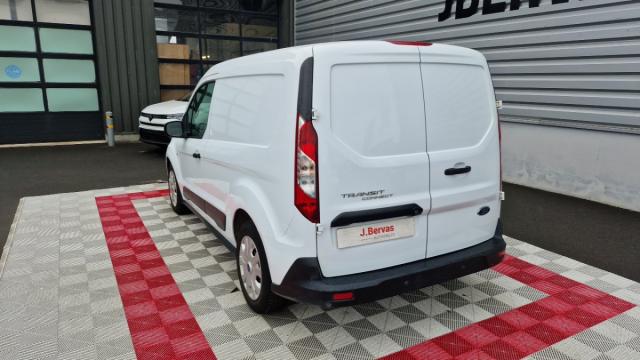 Ford Transit Connect image 9