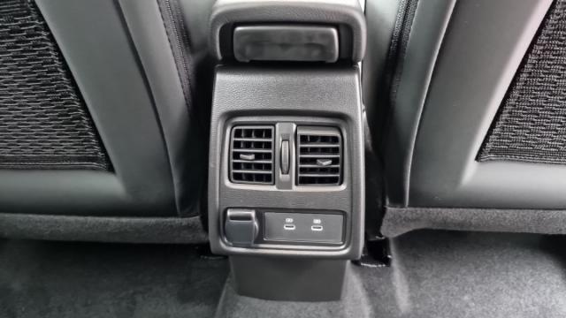 Renault Captur image 9