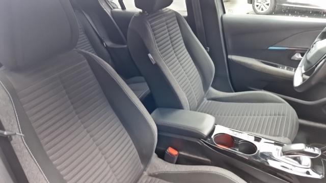 Peugeot 208 image 9