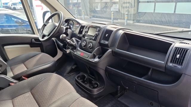 Peugeot Boxer image 1