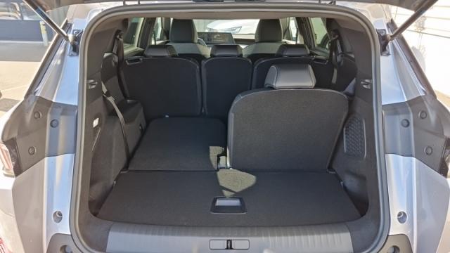 Peugeot 5008 image 1