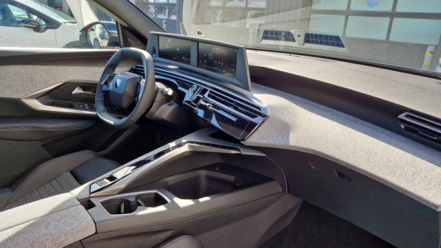 Peugeot 5008 image 4