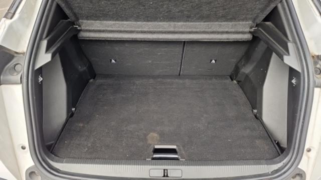 Peugeot 2008 image 9