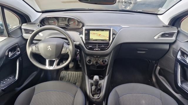 Peugeot 208 image 9