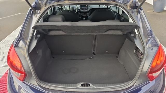 Peugeot 208 image 1
