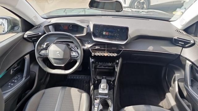 Peugeot 2008 image 8
