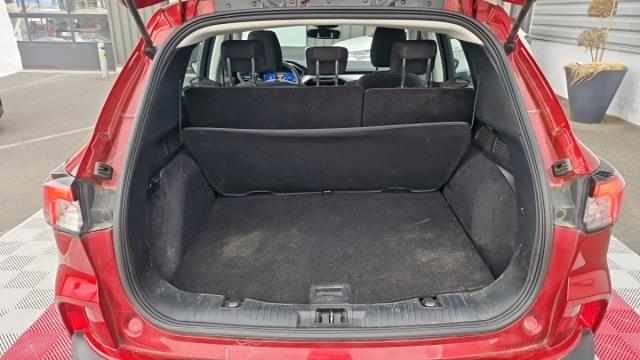 Ford Kuga image 2