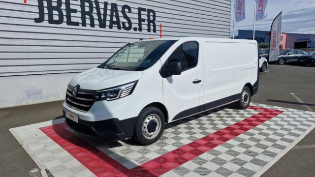 Renault Trafic image 2