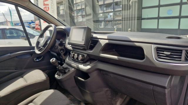 Renault Trafic image 3