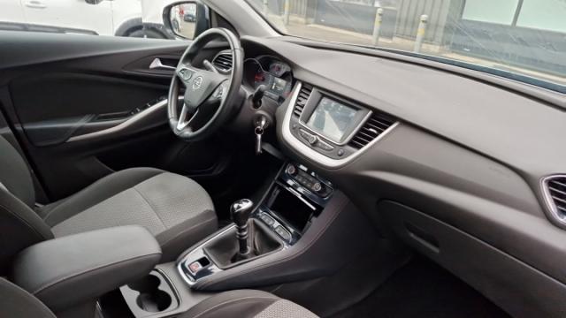 Opel Grandland image 2