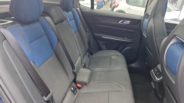 Lynk & Co 01 image 9