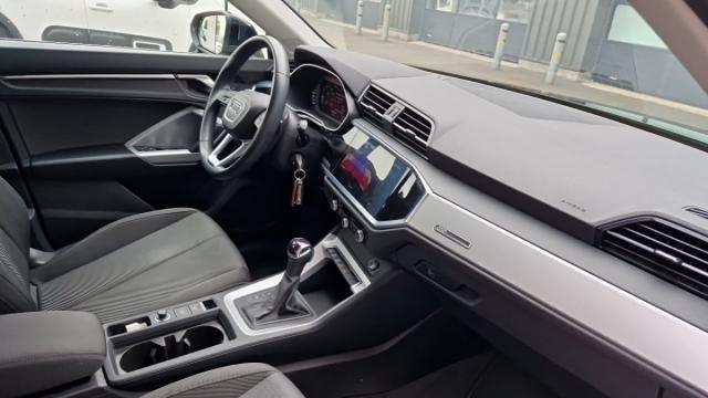 Audi Q3 image 9