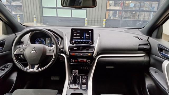 Mitsubishi Eclipse Cross image 8