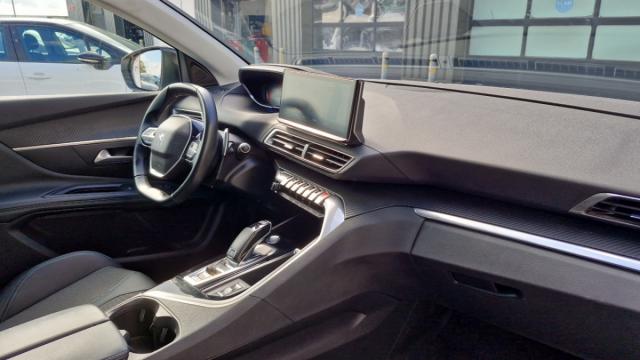 Peugeot 3008 image 9