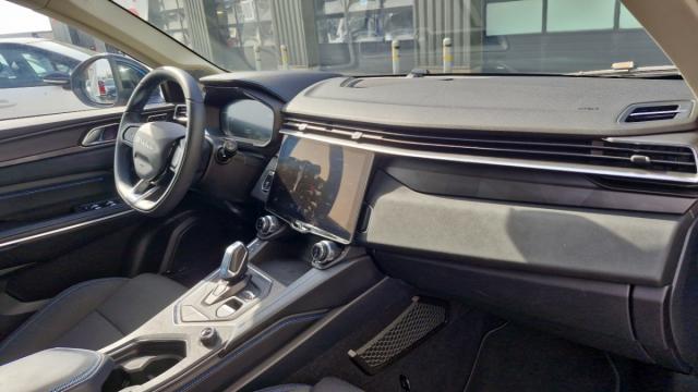 Lynk & Co 01 image 7