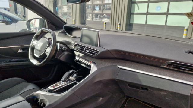 Peugeot 5008 image 9