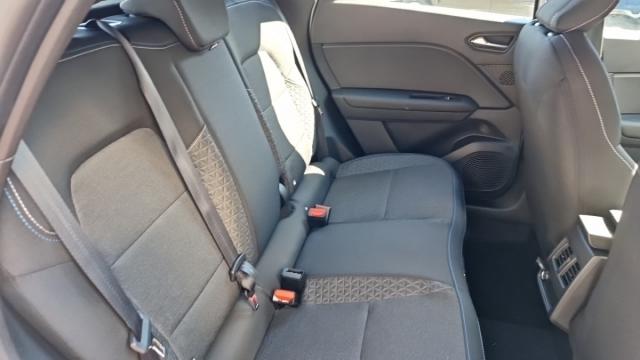 Renault Captur image 6