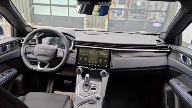 Lynk & Co 01 image 7