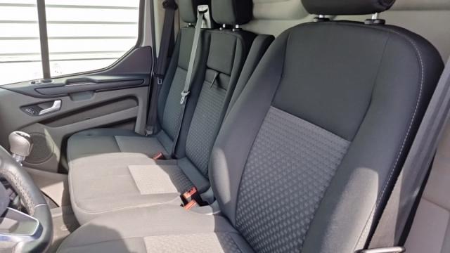 Ford Transit Custom image 5