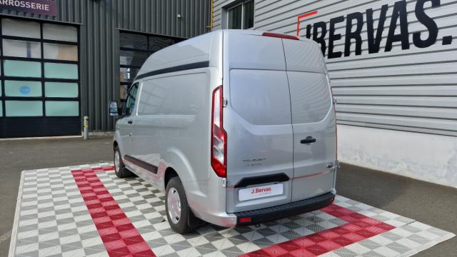 Ford Transit Custom image 8