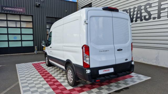 Ford Transit image 4