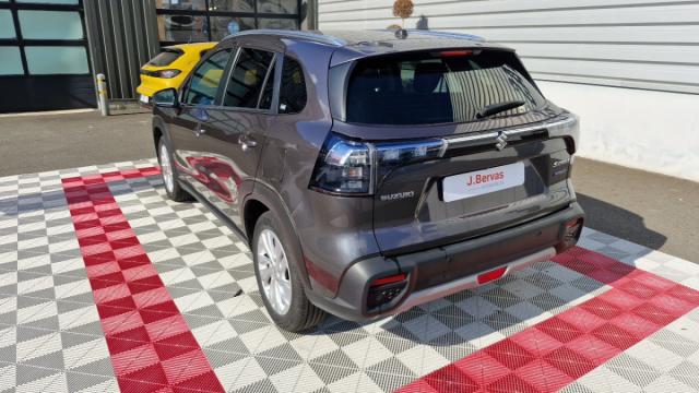 Suzuki S-Cross image 5