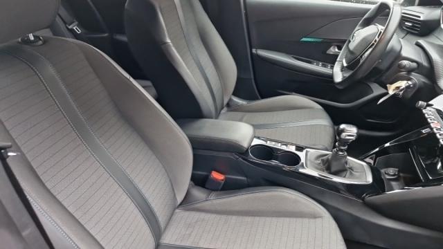 Peugeot 208 image 5